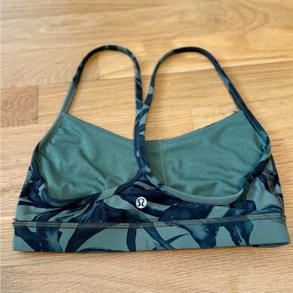 lululemon athletica Other - Lululemon Flow Y Nulu sports bra in a green and blue floral or botanical print